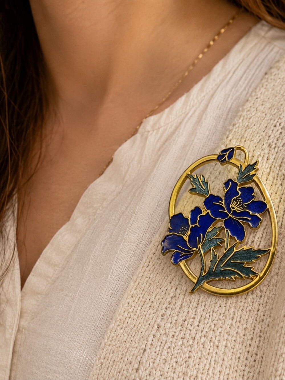 Vintage Fish & Crown Blue Floral Cloisonné Enamel Brooch Gold Tone Openwork‎ Pin